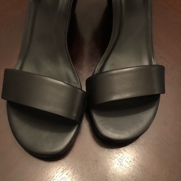 ⬇️ $275 NWOB! A7EIJE Black Leather Sandals - Picture 4 of 7
